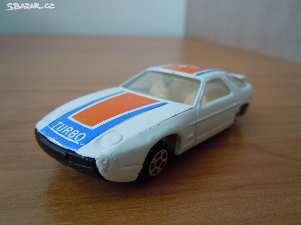 model Porsche 928 , autíčko Porsche , angličák .