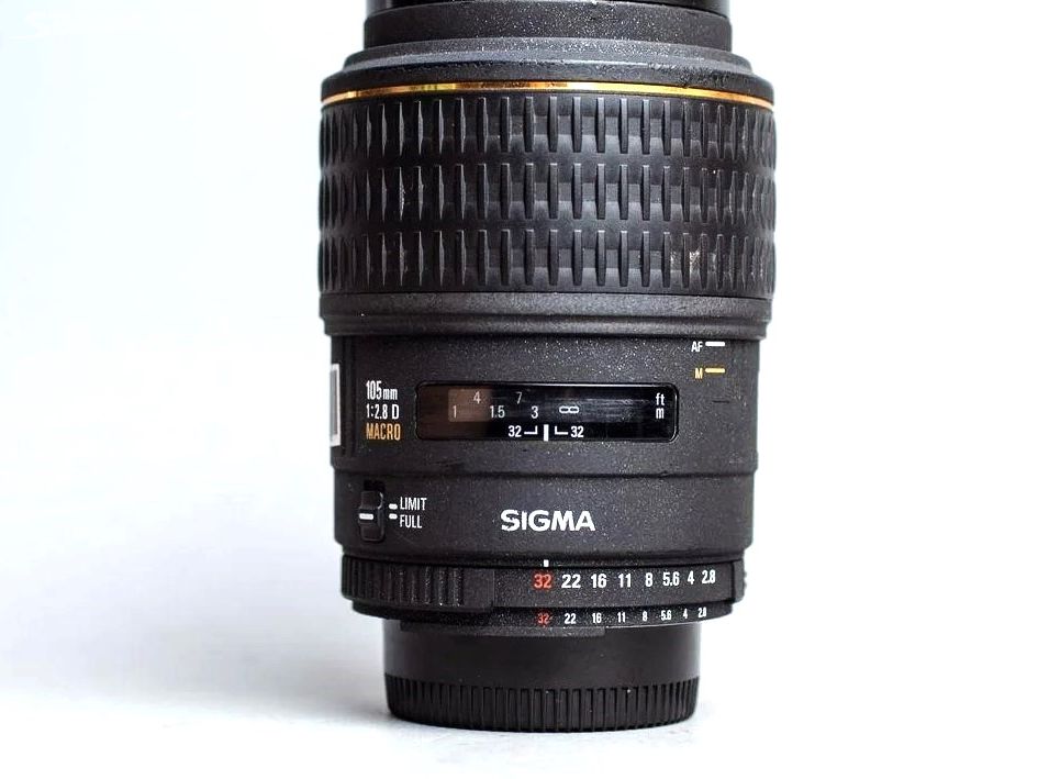 Sigma AF 105mm f/2,8 EX DG Macro pro Nikon