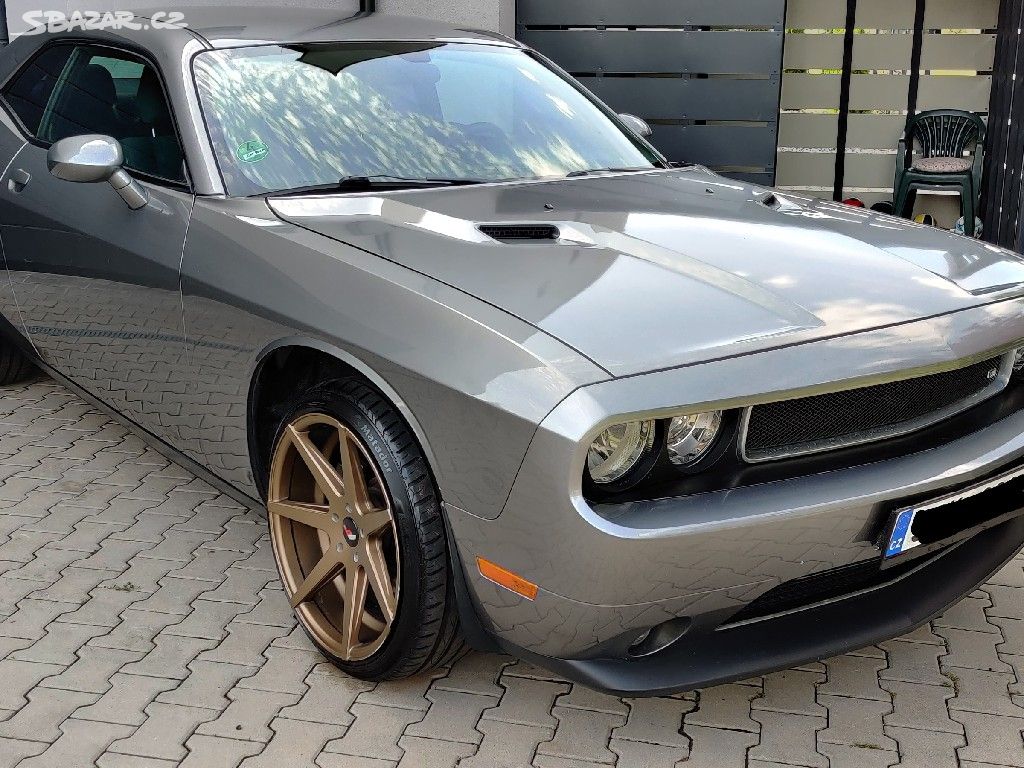 Dodge challenger unikátní stav 1A