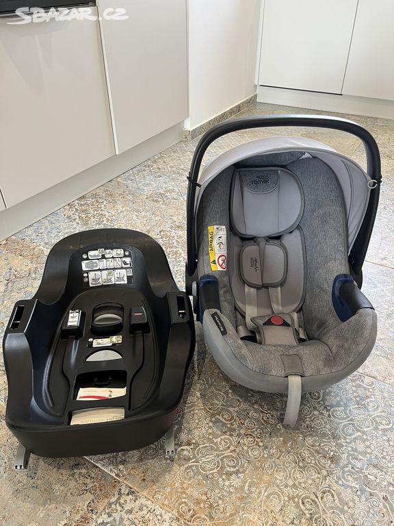 Autosedačka Britax Römer Baby-Safe 2 iSize