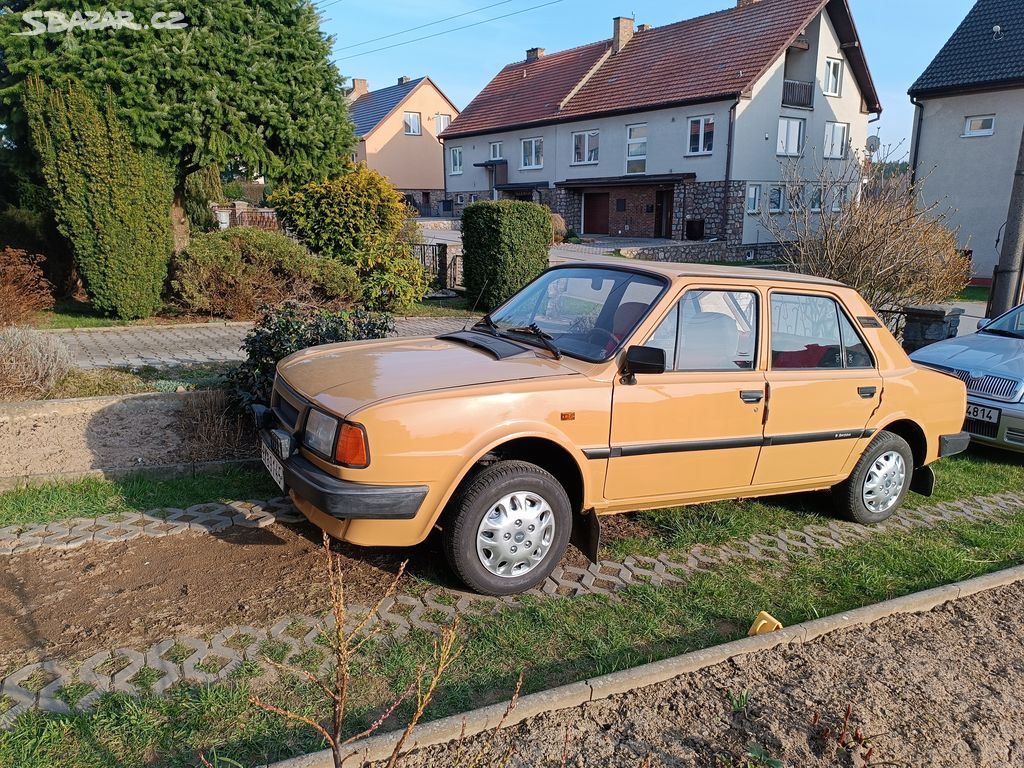 Škoda 120L