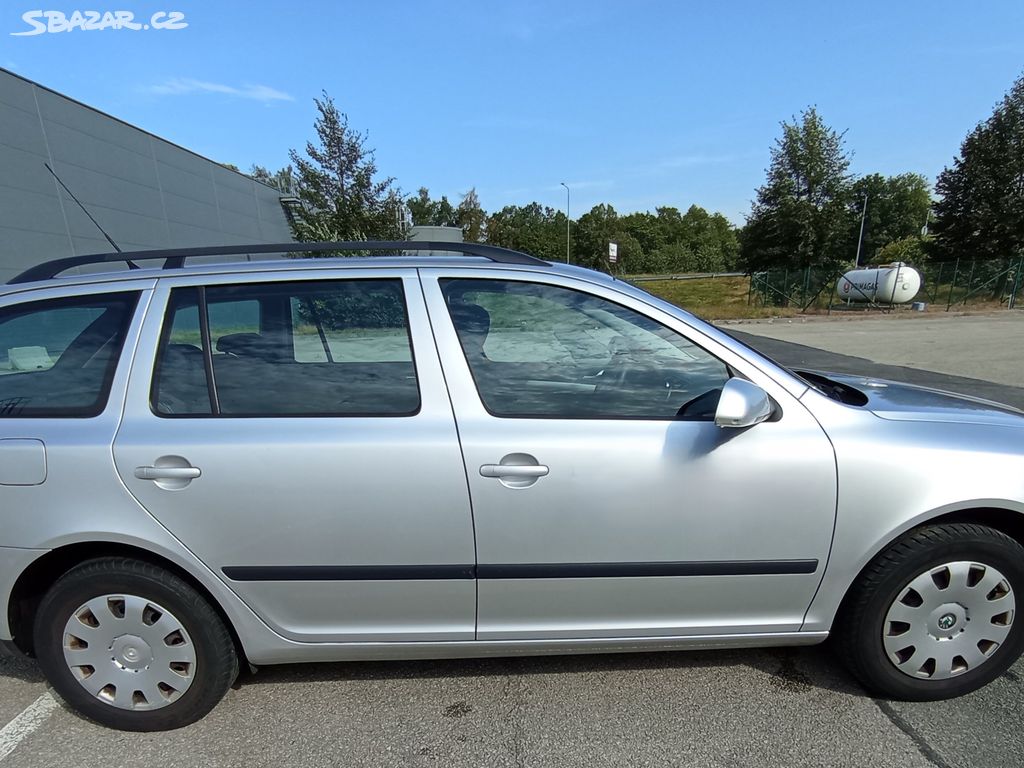 Škoda Octavia kombi 1,6, 75 kW, r.2005, benzín