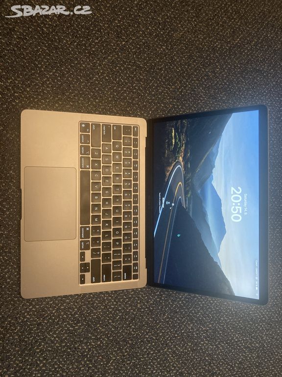 MacBook Air M1 2020 16/256 GB Vesmírně Šedý