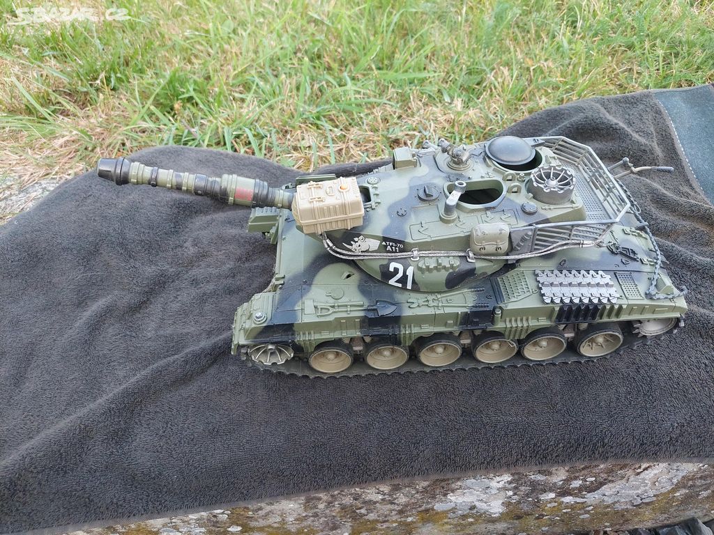 Tank velký model 43 cm