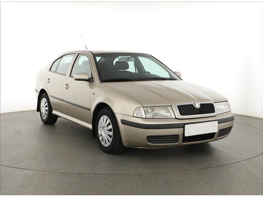 Škoda Octavia, 1.6, ČR,2.maj, po STK, Klima