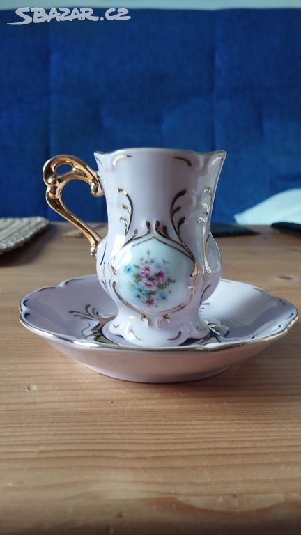 Hrníček s talířkem růžový porcelán