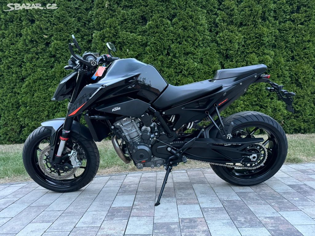 KTM Duke 890 AKRAPOVIČ