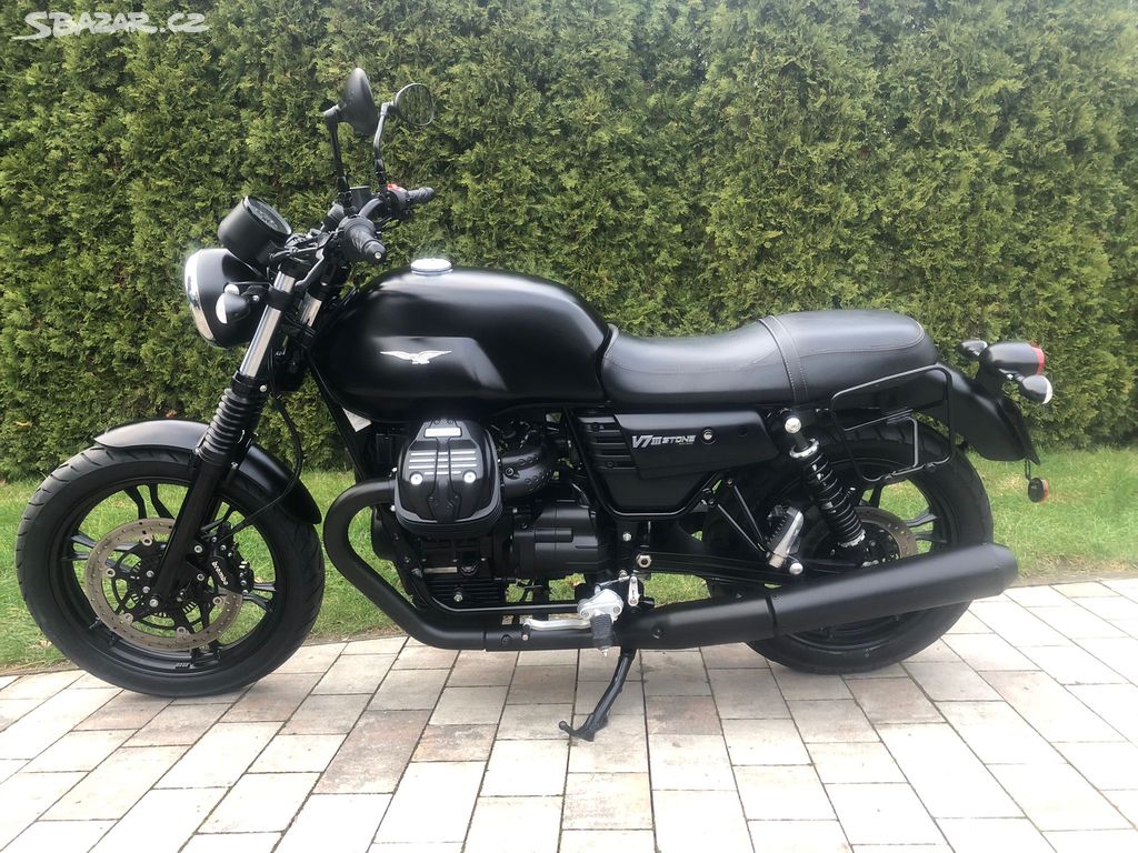 Moto Guzzi V7 III Stone