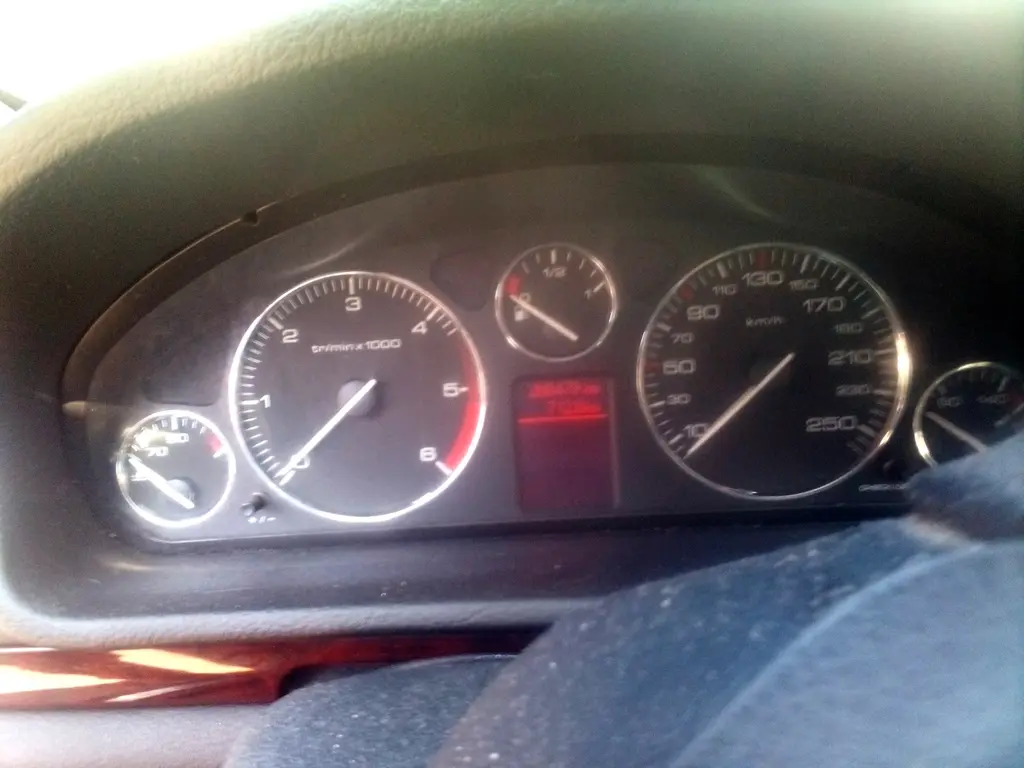 Peugeot 407 1.6 HDi - fotka 4