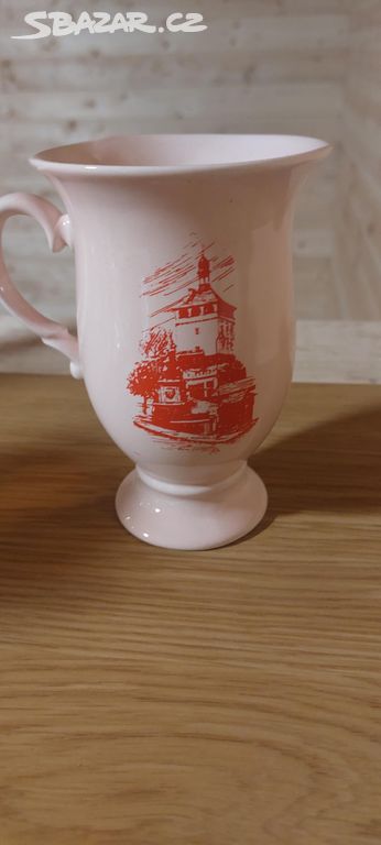 Růžový porcelán