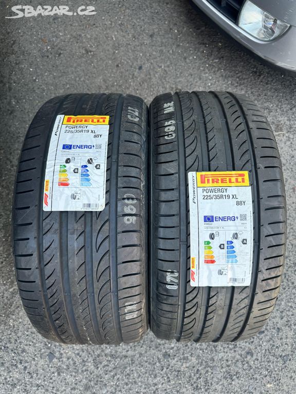 Pirelli Powergy 225/35 R19 88Y pouze 2kusy