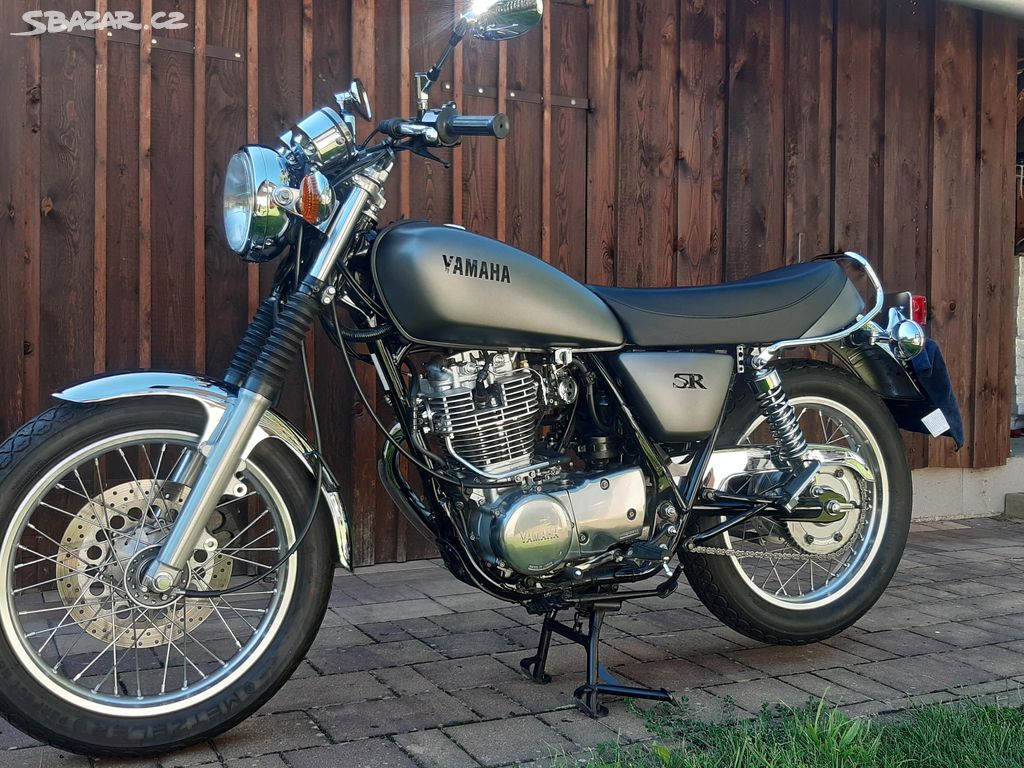 Yamaha SR 400