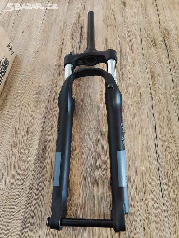 Odpružená vidlice SR Suntour XCM32 29"