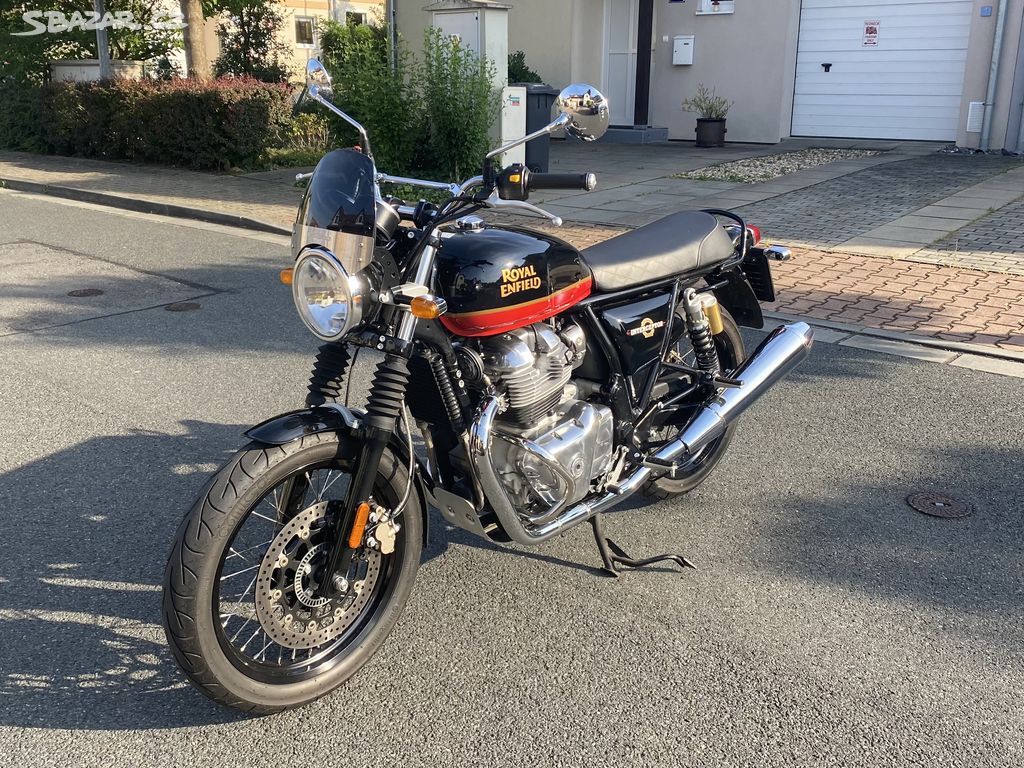 ROYAL ENFIELD Interceptor 650