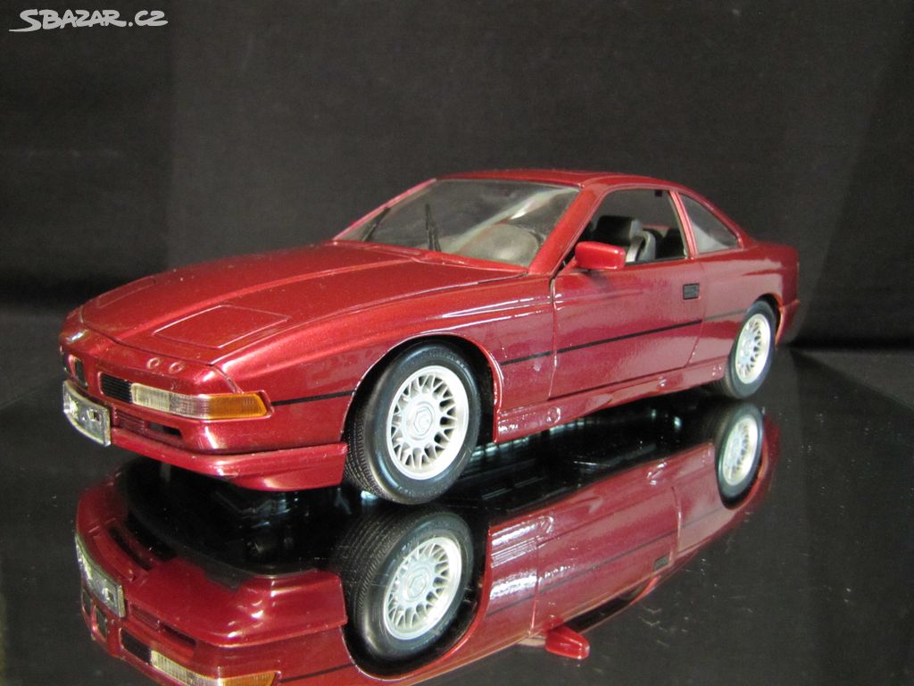 BMW 850i Maisto 1/18