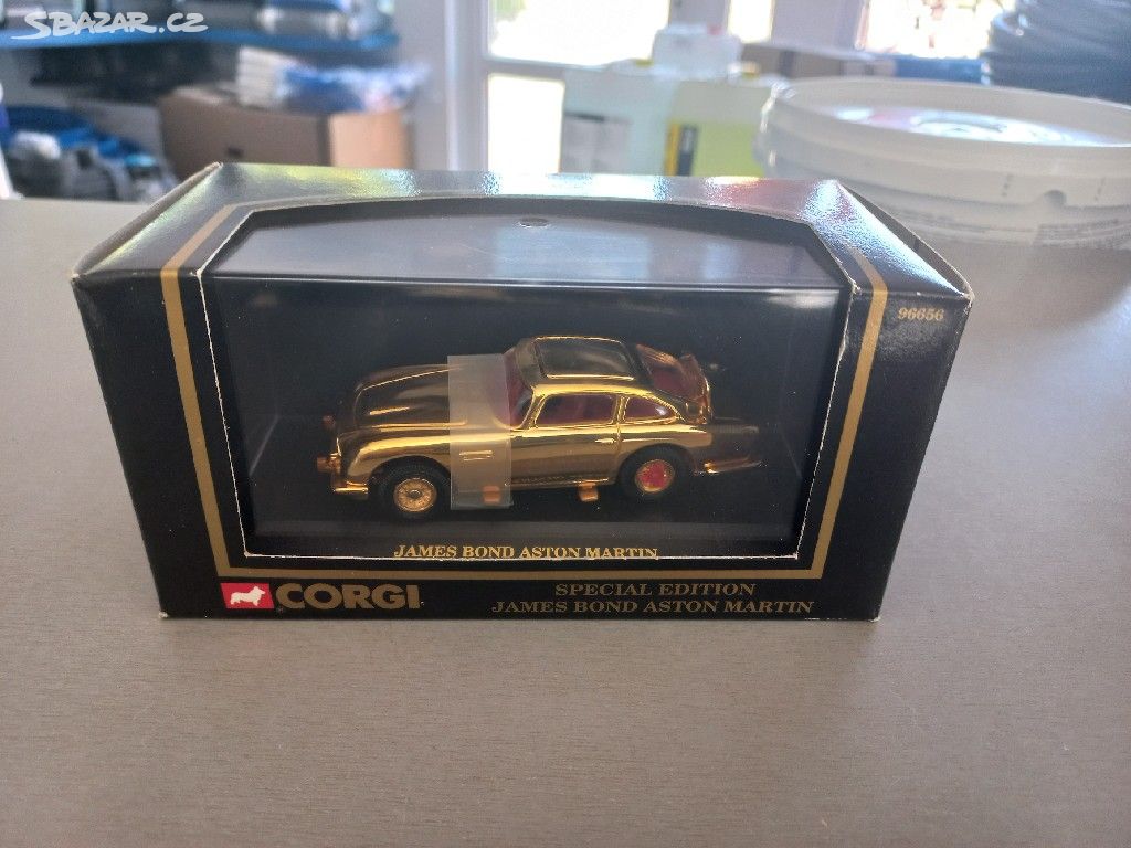 Corgi Aston Martin 96656