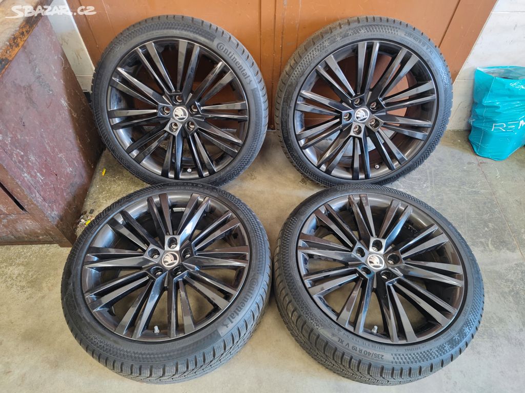 Zimni alu sada 5x112 R19 Superb Passat Canopus