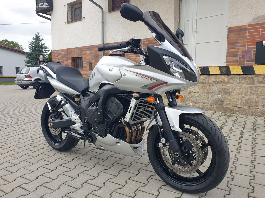 Prodám Yamaha FZ6 Fazer S2 , r. v. 2010,ČR,10836km