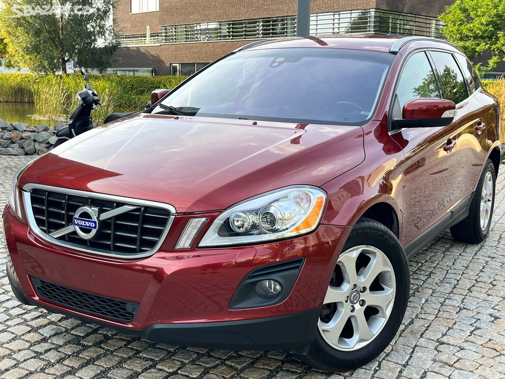 Volvo XC60, 2.4 D5 4x4 151kW 1MAJ SERVISKA