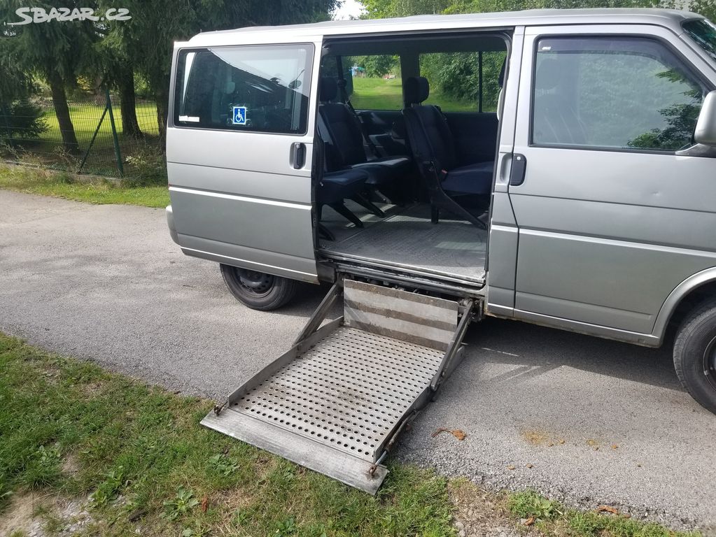 Caravelle T4 s plošinou pro INVALIDNÍ VOZÍK