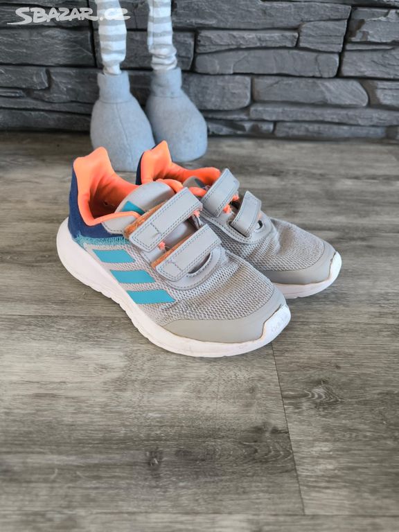 Adidas tenisky vel. 34