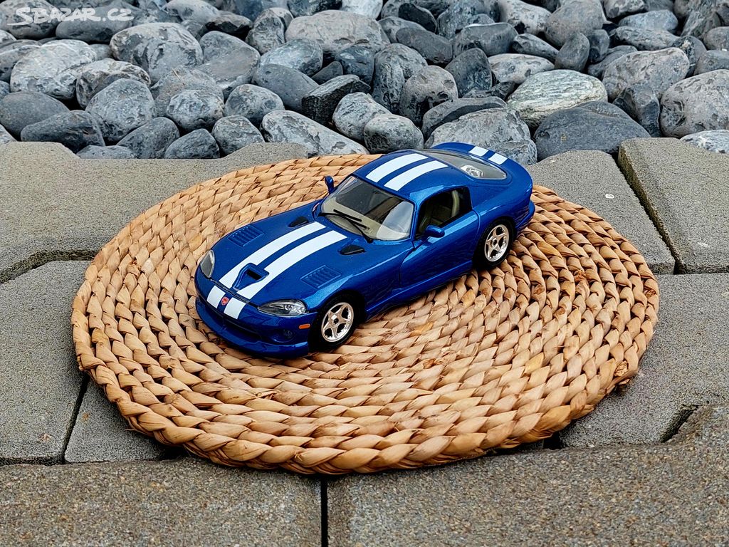 Model auta Dodge Viper, Bburago Italy 1:24