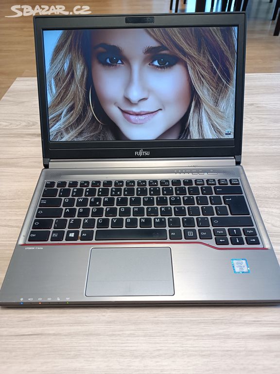 Notebook FUJITSU LifeBook E736 i7-6600U,8GB/240GB