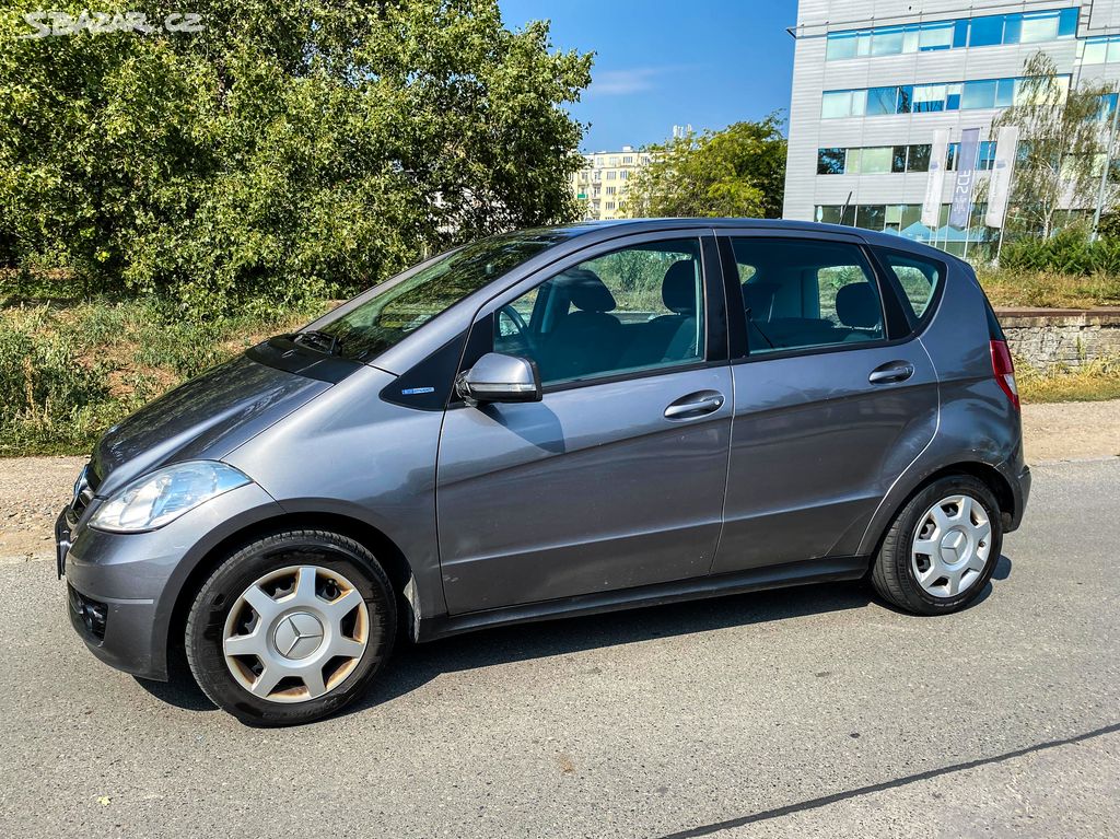 MERCEDES BENZ A160i BlueEfficiency