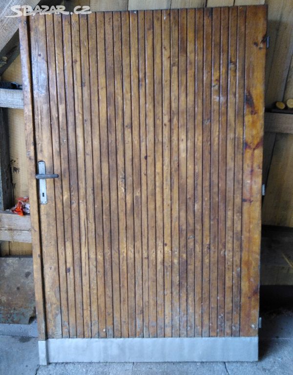 Dvoukřídlá garážová vrata celodřevěná zateplená