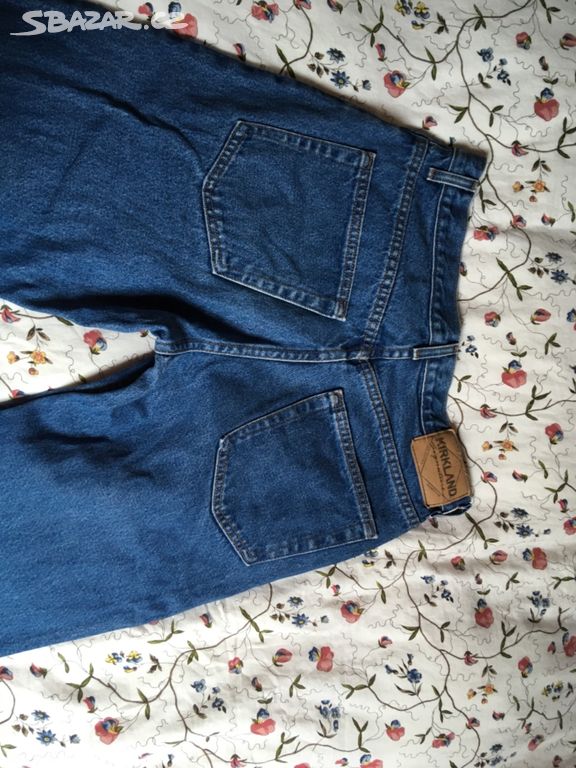 Kirkland jeans 32x32 top