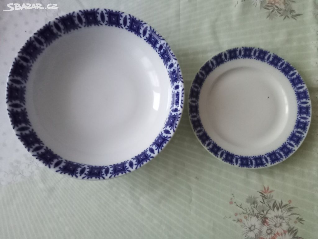 Porcelánová mísa a dezertní talířek