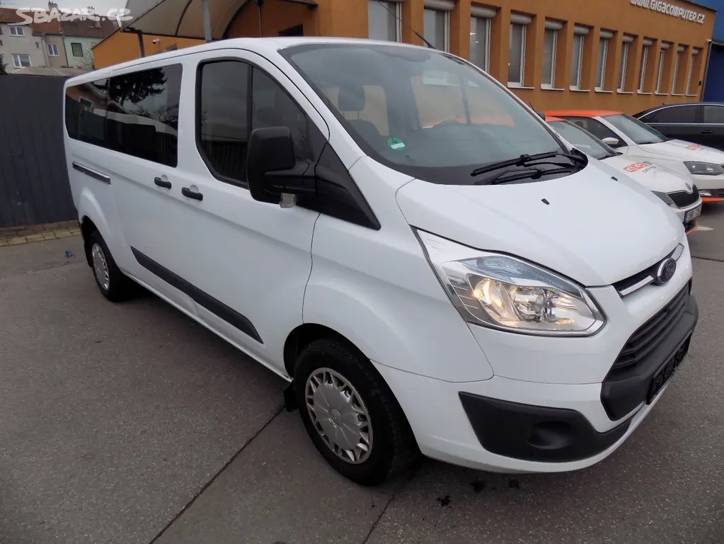Ford Transit Custom 2.2 TDCI 92 KW LONG 9 MÍST - fotka 2
