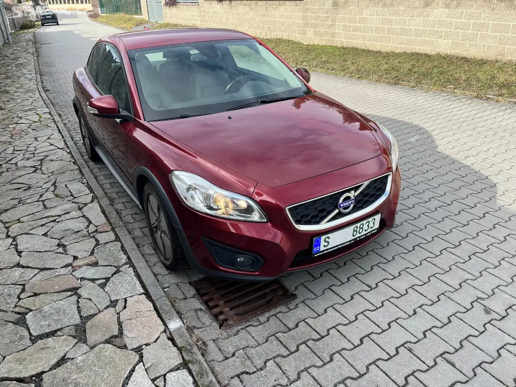 Volvo C30 1.6d 84kW kůže facelift - fotka 3