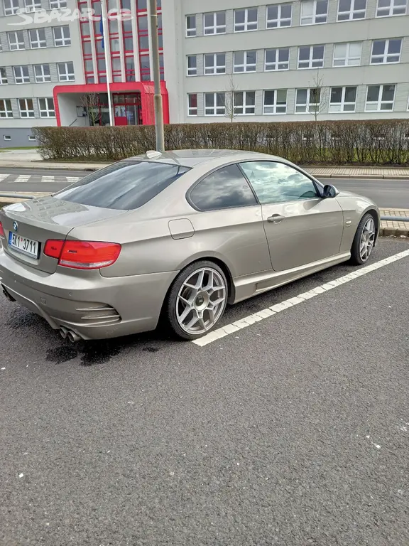 BMW 3 320D x Drive M 130 kW 177ps r2009 4x4 - fotka 3
