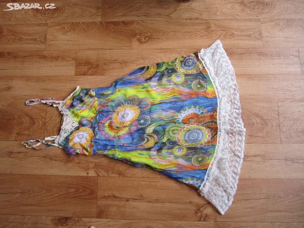 Letní šaty M/L, umělé hedvábí, vzadu do gumiček