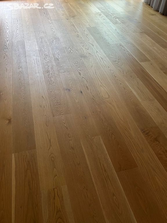 Dřevěná plovoucí podlaha 24m2