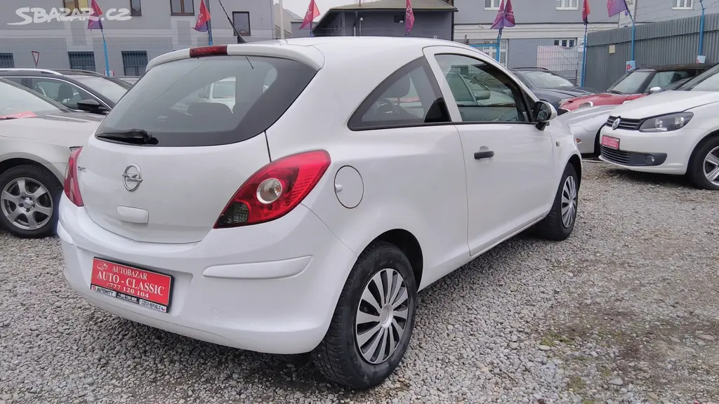 OPEL Corsa 1,0i Comfort ČR - fotka 4