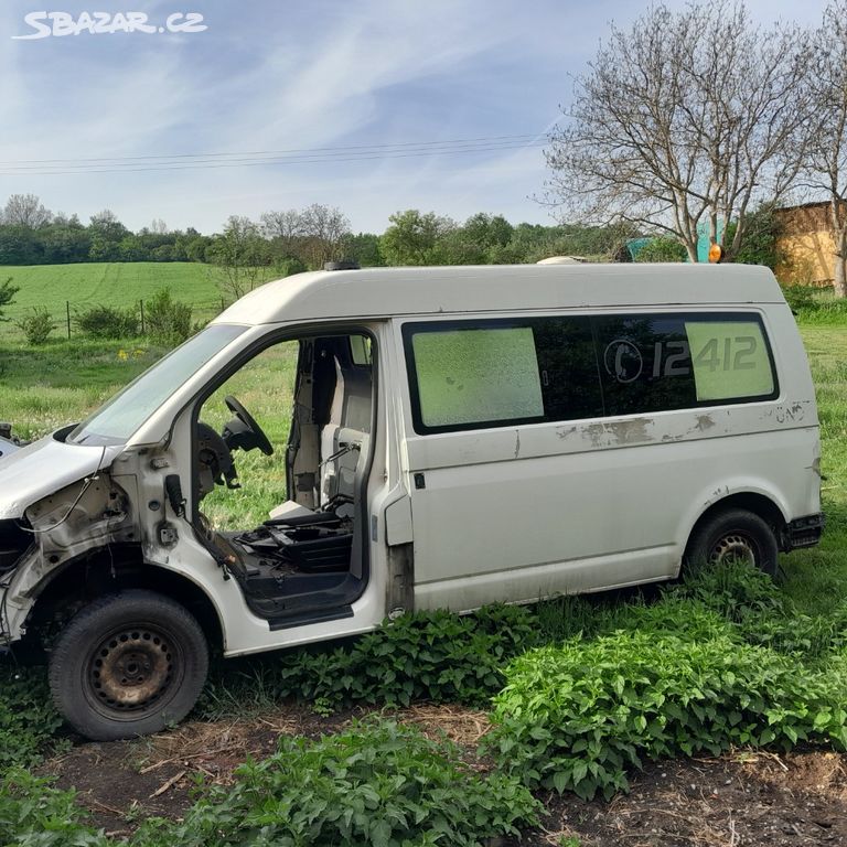 VW T5 holá karoserie long, ex ambulance