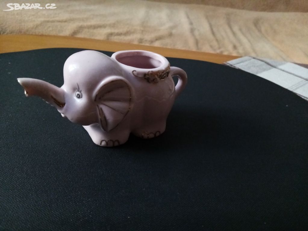 Sloni keramika, porcelán