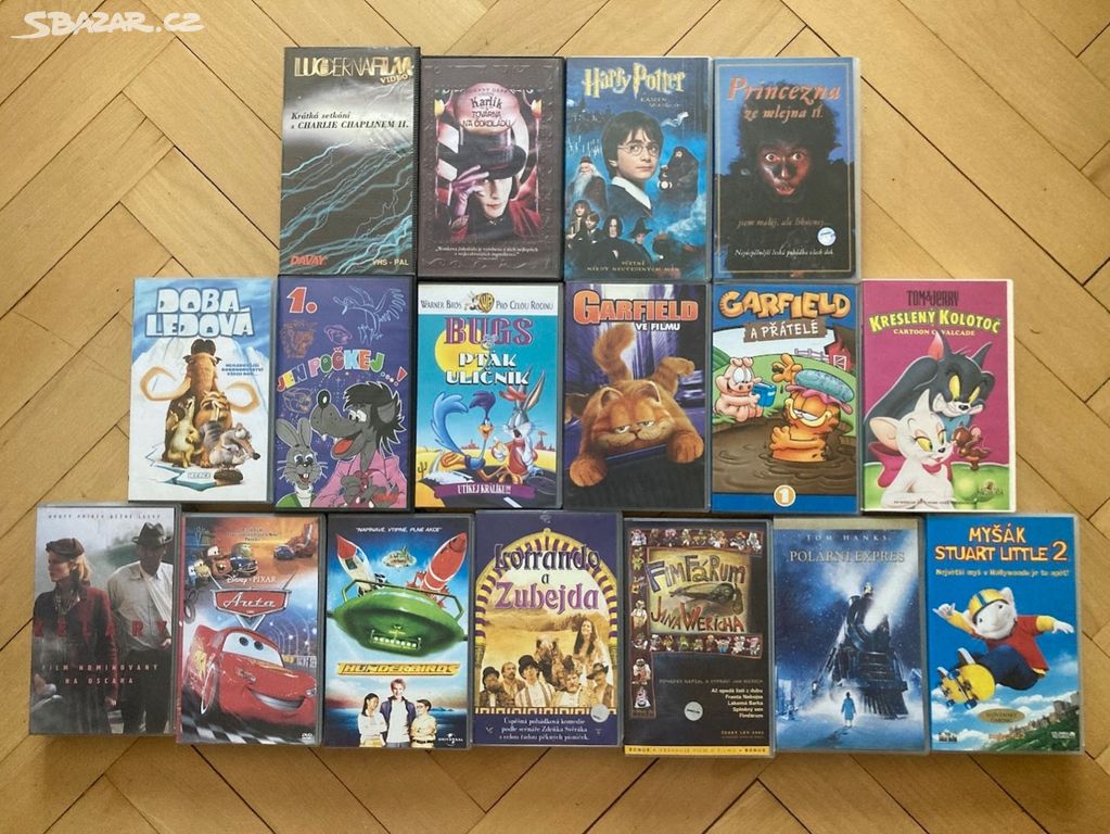 17 ks originálních VHS kazet, pohádky, filmy