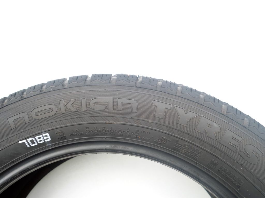 Zimní pneu 235/55/18 Nokian 2ks P7083