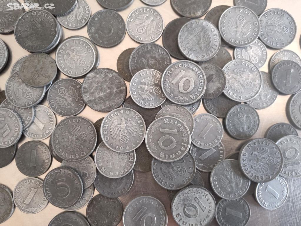 Parádní sbírka válečných mincí z dob 3. Říše.
