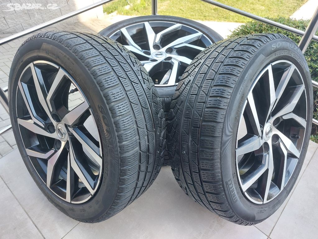 Originální ALU kola na Volvo V60 235/45 R18 98V