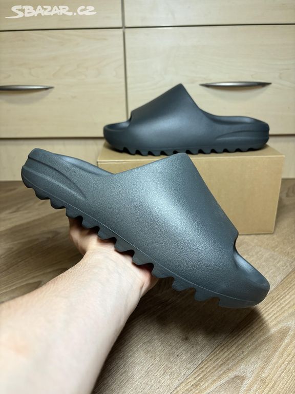 Adidas Yeezy Slide Dark Onyx