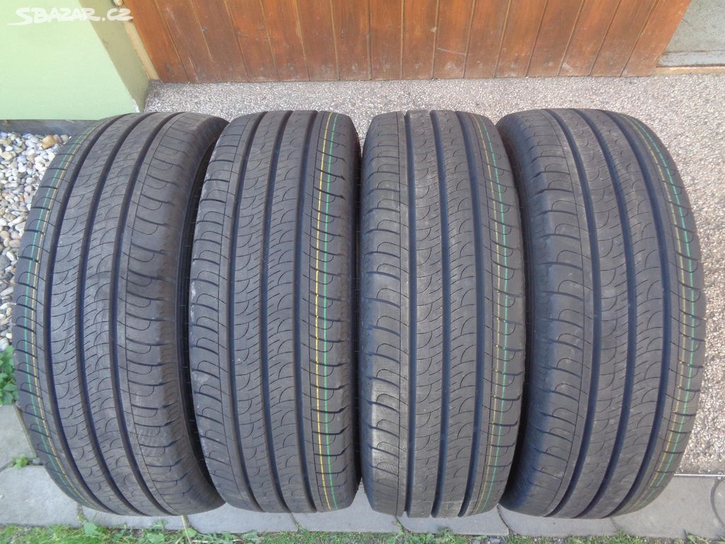 Letní pneu 215/65/16c R16C Goodyear - NOVÉ