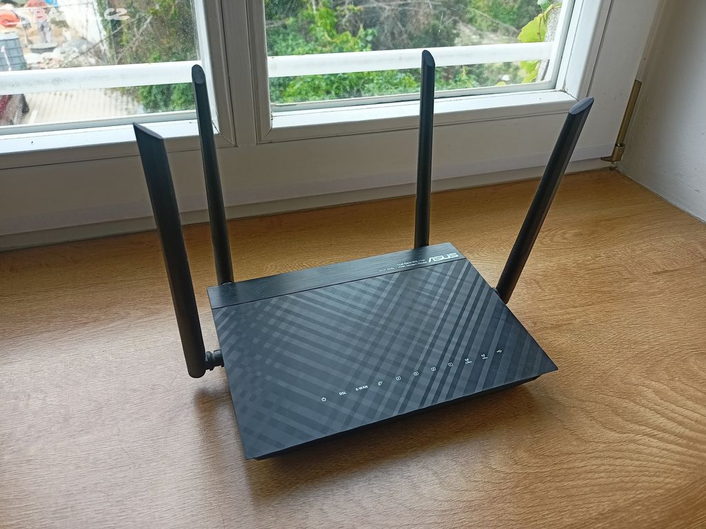 Router ASUS DSL-AC55U (VDSL, 5 GHz WiFi)