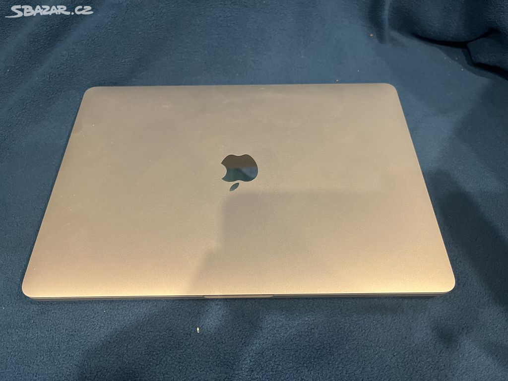 Macbook PRO 13, čtyřjádro, poslední MAC OS