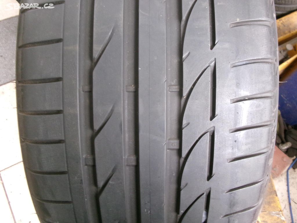 Letni pneu BRIDGESTONE 255 35 19 č.14669