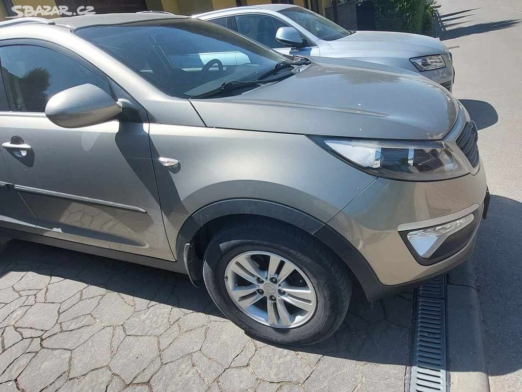 KIA SPORTAGE 2011 2,0 95 000 Km. rezervace