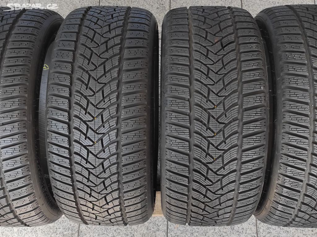 235/40 R18 95V Dunlop Winter Sport 5